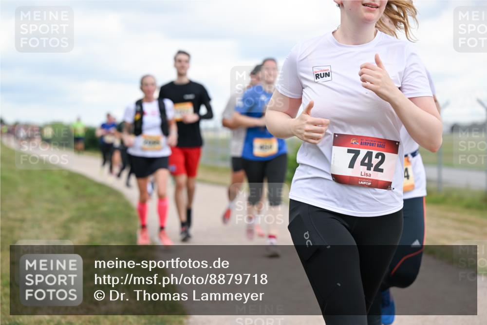 14.09.2025 - Airport Race Dr. Thomas Lammeyer http://msf.ph/oto/8879718 14.09.2025 12:29:17 Laufen 218, 42, 742 meine-sportfotos.de