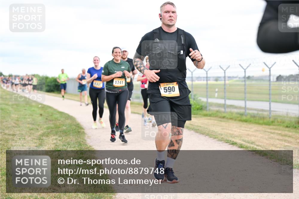 14.09.2025 - Airport Race Dr. Thomas Lammeyer http://msf.ph/oto/8879748 14.09.2025 12:29:21 Laufen 1337, 1741, 590 meine-sportfotos.de