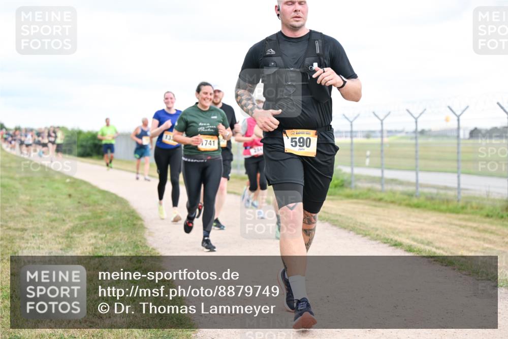 14.09.2025 - Airport Race Dr. Thomas Lammeyer http://msf.ph/oto/8879749 14.09.2025 12:29:21 Laufen 1741, 204, 590 meine-sportfotos.de