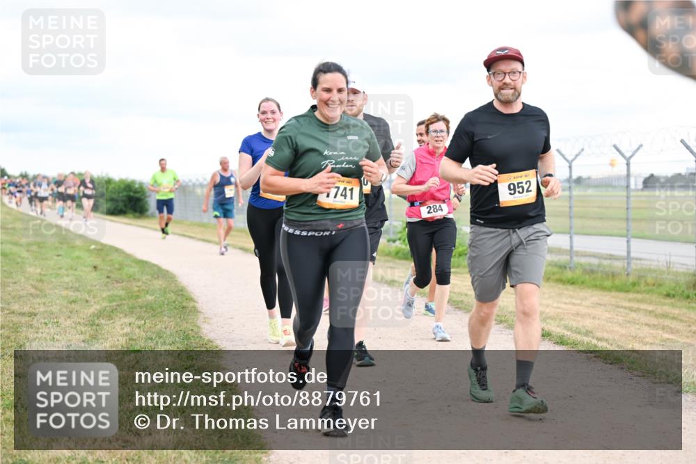 14.09.2025 - Airport Race Dr. Thomas Lammeyer http://msf.ph/oto/8879761 14.09.2025 12:29:22 Laufen 7741, 952, 284 meine-sportfotos.de