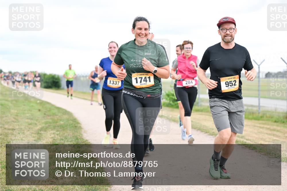 14.09.2025 - Airport Race Dr. Thomas Lammeyer http://msf.ph/oto/8879765 14.09.2025 12:29:23 Laufen 1741, 1337, 284, 952 meine-sportfotos.de