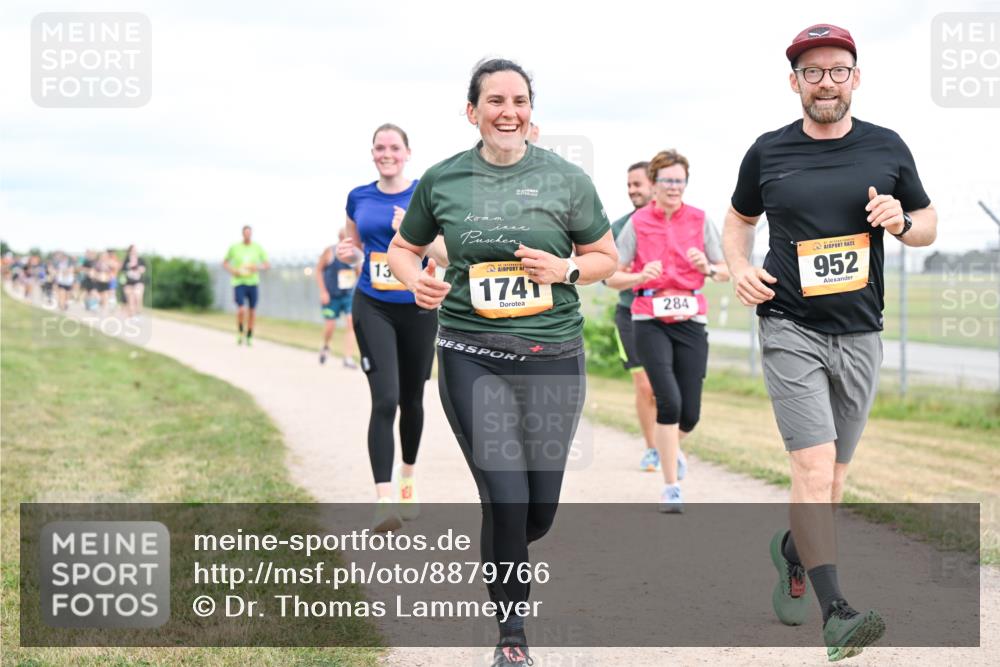 14.09.2025 - Airport Race Dr. Thomas Lammeyer http://msf.ph/oto/8879766 14.09.2025 12:29:23 Laufen 13, 1741, 284, 952 meine-sportfotos.de