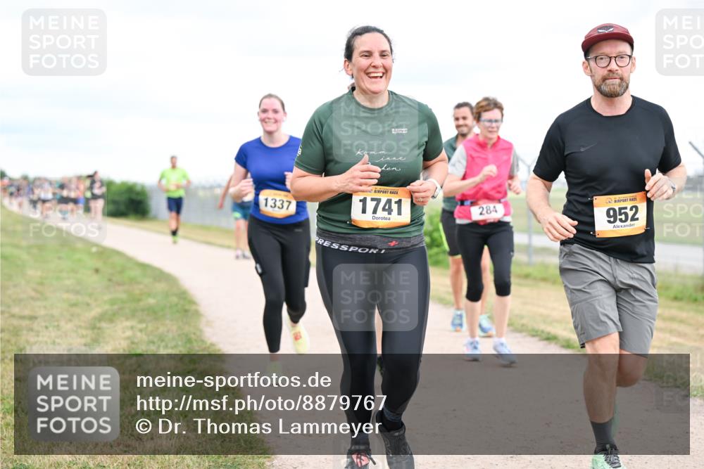 14.09.2025 - Airport Race Dr. Thomas Lammeyer http://msf.ph/oto/8879767 14.09.2025 12:29:23 Laufen 1741, 284, 952, 1337 meine-sportfotos.de