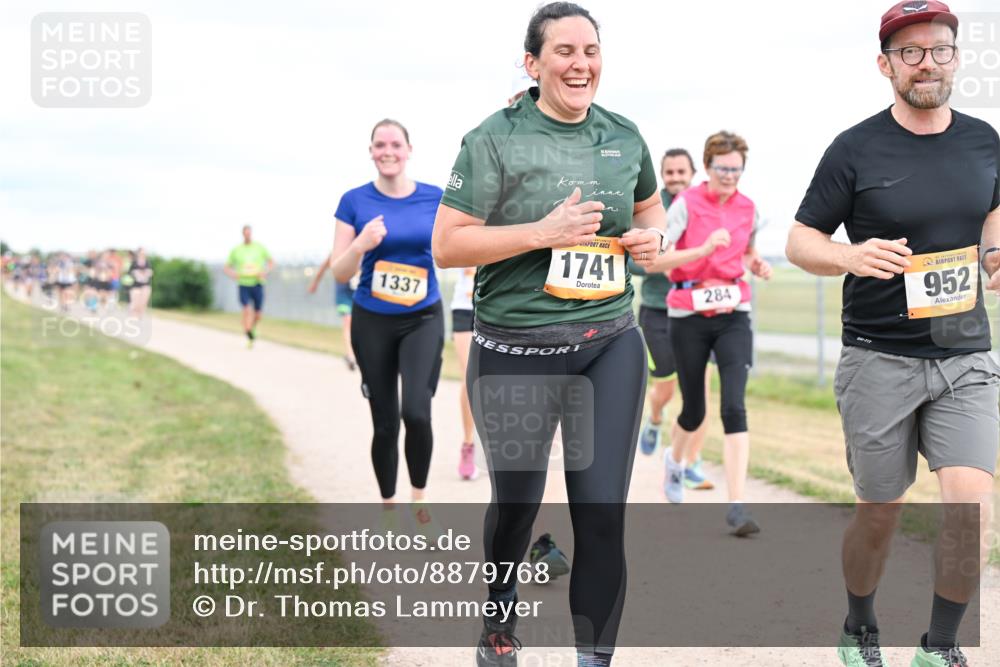 14.09.2025 - Airport Race Dr. Thomas Lammeyer http://msf.ph/oto/8879768 14.09.2025 12:29:23 Laufen 1741, 284, 952, 1337 meine-sportfotos.de