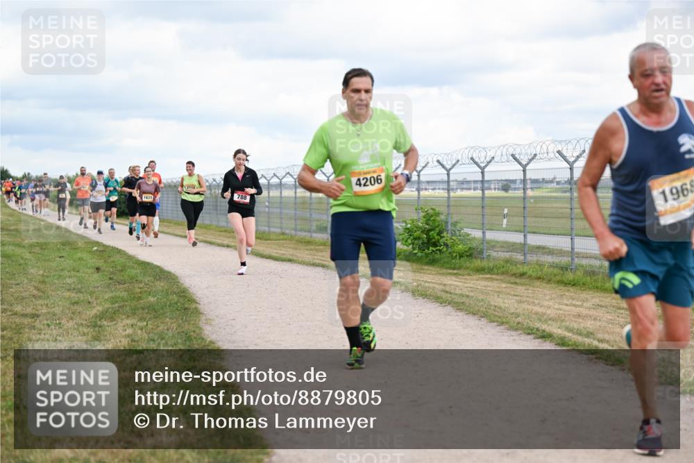 14.09.2025 - Airport Race Dr. Thomas Lammeyer http://msf.ph/oto/8879805 14.09.2025 12:29:30 Laufen 10, 1833, 2112, 788, 4206, 1968 meine-sportfotos.de