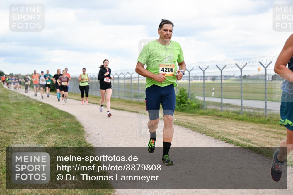 14.09.2025 - Airport Race Dr. Thomas Lammeyer http://msf.ph/oto/8879808 14.09.2025 12:29:31 Laufen 20, 4206 meine-sportfotos.de