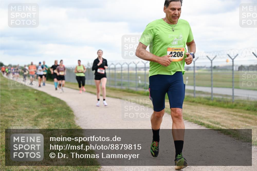 14.09.2025 - Airport Race Dr. Thomas Lammeyer http://msf.ph/oto/8879815 14.09.2025 12:29:31 Laufen 20, 4206 meine-sportfotos.de