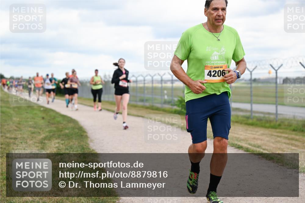 14.09.2025 - Airport Race Dr. Thomas Lammeyer http://msf.ph/oto/8879816 14.09.2025 12:29:31 Laufen 20, 4206 meine-sportfotos.de