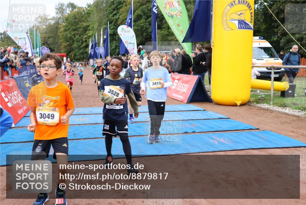 14.09.2025 - Airport Race Strokosch-Dieckow http://msf.ph/oto/8879817 14.09.2025 10:08:35 Ziel 3049, 3149, 3247, 3300, 3362, 3364, 3365, 3415, 3426, 3437, 3528, 3590, 3723, 3728 meine-sportfotos.de
