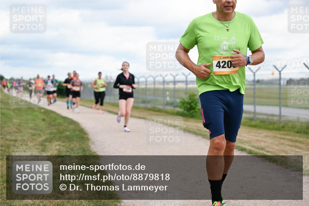 14.09.2025 - Airport Race Dr. Thomas Lammeyer http://msf.ph/oto/8879818 14.09.2025 12:29:31 Laufen 20, 420 meine-sportfotos.de