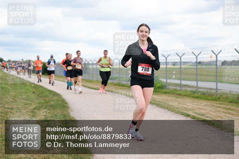 14.09.2025 - Airport Race Dr. Thomas Lammeyer http://msf.ph/oto/8879833 14.09.2025 12:29:34 Laufen 788 meine-sportfotos.de