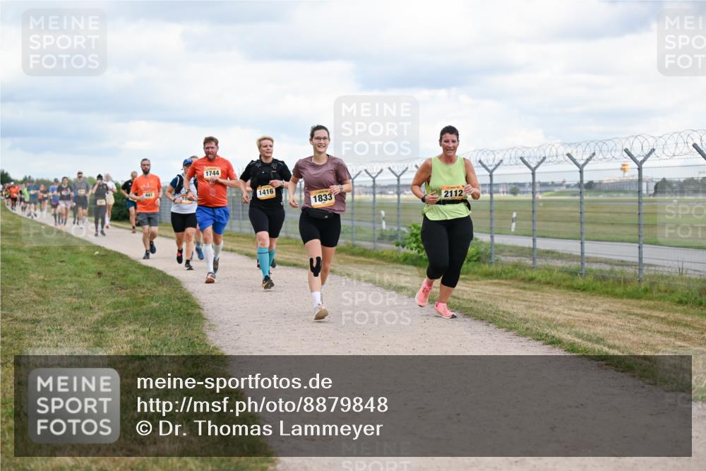 14.09.2025 - Airport Race Dr. Thomas Lammeyer http://msf.ph/oto/8879848 14.09.2025 12:29:36 Laufen 441, 1744, 1416, 1833, 2112 meine-sportfotos.de