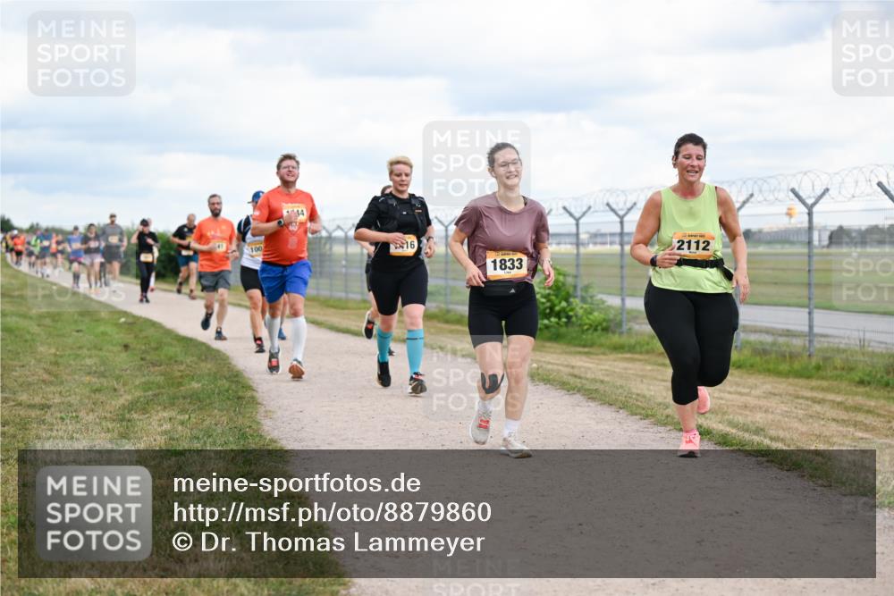 14.09.2025 - Airport Race Dr. Thomas Lammeyer http://msf.ph/oto/8879860 14.09.2025 12:29:37 Laufen 100, 44, 16, 2112, 1833 meine-sportfotos.de