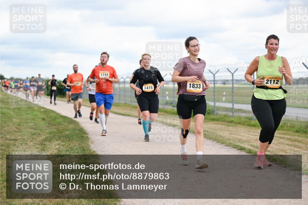 14.09.2025 - Airport Race Dr. Thomas Lammeyer http://msf.ph/oto/8879863 14.09.2025 12:29:38 Laufen 1744, 1416, 1833, 2112 meine-sportfotos.de