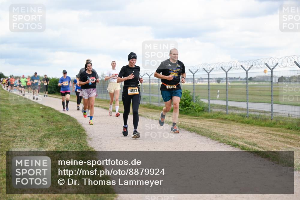 14.09.2025 - Airport Race Dr. Thomas Lammeyer http://msf.ph/oto/8879924 14.09.2025 12:29:46 Laufen 187, 720, 1852, 2028 meine-sportfotos.de