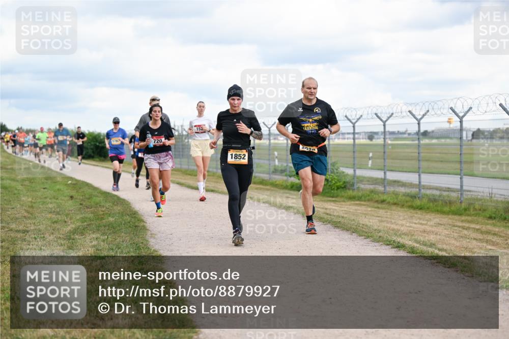 14.09.2025 - Airport Race Dr. Thomas Lammeyer http://msf.ph/oto/8879927 14.09.2025 12:29:47 Laufen 1787, 720, 152, 1852, 2028 meine-sportfotos.de