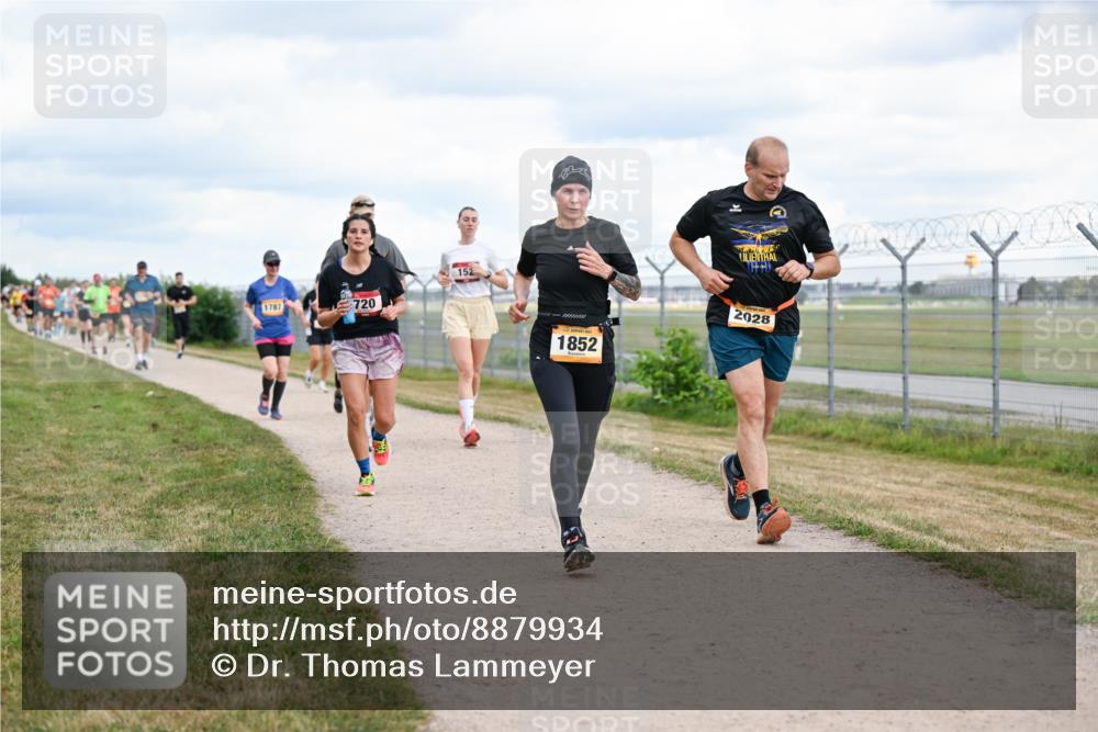 14.09.2025 - Airport Race Dr. Thomas Lammeyer http://msf.ph/oto/8879934 14.09.2025 12:29:47 Laufen 1787, 152, 720, 2028, 1852 meine-sportfotos.de