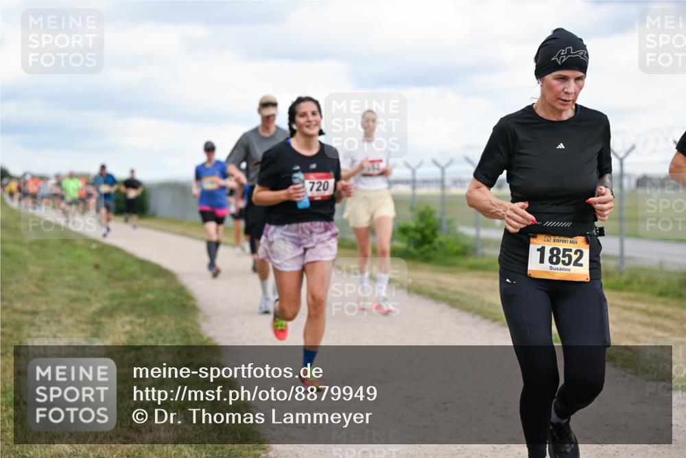 14.09.2025 - Airport Race Dr. Thomas Lammeyer http://msf.ph/oto/8879949 14.09.2025 12:29:49 Laufen 720, 1852 meine-sportfotos.de