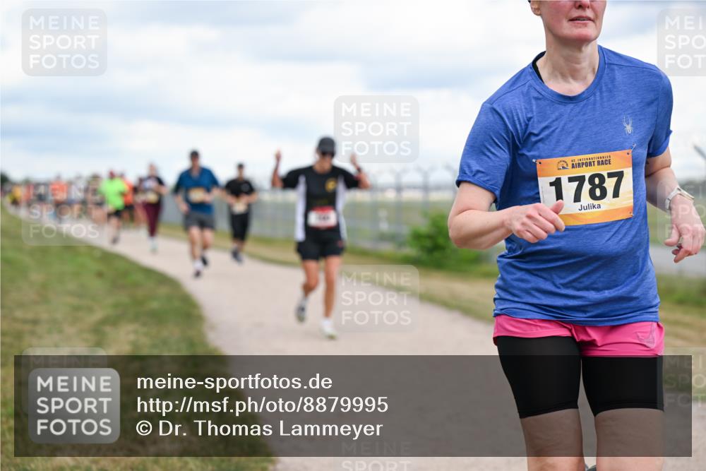 14.09.2025 - Airport Race Dr. Thomas Lammeyer http://msf.ph/oto/8879995 14.09.2025 12:29:54 Laufen 42, 1787 meine-sportfotos.de