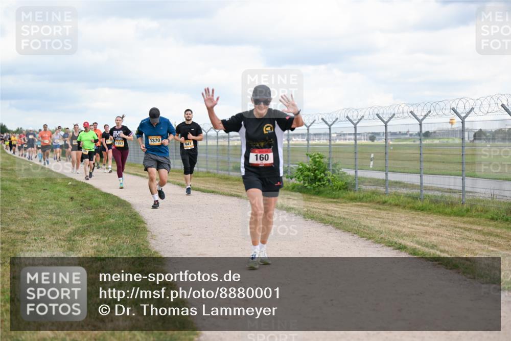 14.09.2025 - Airport Race Dr. Thomas Lammeyer http://msf.ph/oto/8880001 14.09.2025 12:29:55 Laufen 1383, 1370, 641, 160 meine-sportfotos.de