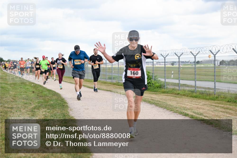 14.09.2025 - Airport Race Dr. Thomas Lammeyer http://msf.ph/oto/8880008 14.09.2025 12:29:56 Laufen 1383, 1370, 641, 160 meine-sportfotos.de