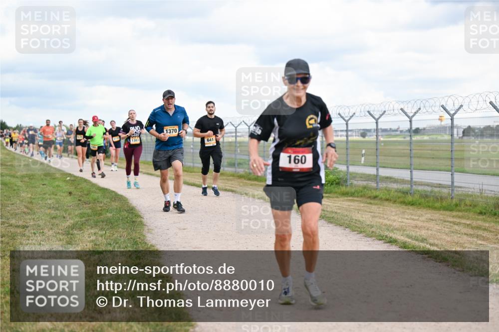 14.09.2025 - Airport Race Dr. Thomas Lammeyer http://msf.ph/oto/8880010 14.09.2025 12:29:56 Laufen 1370, 1383, 641, 160 meine-sportfotos.de