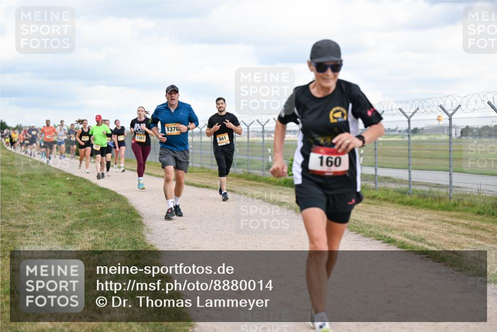14.09.2025 - Airport Race Dr. Thomas Lammeyer http://msf.ph/oto/8880014 14.09.2025 12:29:56 Laufen 1383, 1370, 641, 160 meine-sportfotos.de