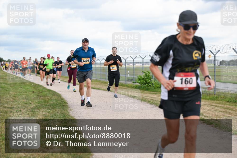 14.09.2025 - Airport Race Dr. Thomas Lammeyer http://msf.ph/oto/8880018 14.09.2025 12:29:57 Laufen 1351, 1383, 1370, 641, 160 meine-sportfotos.de