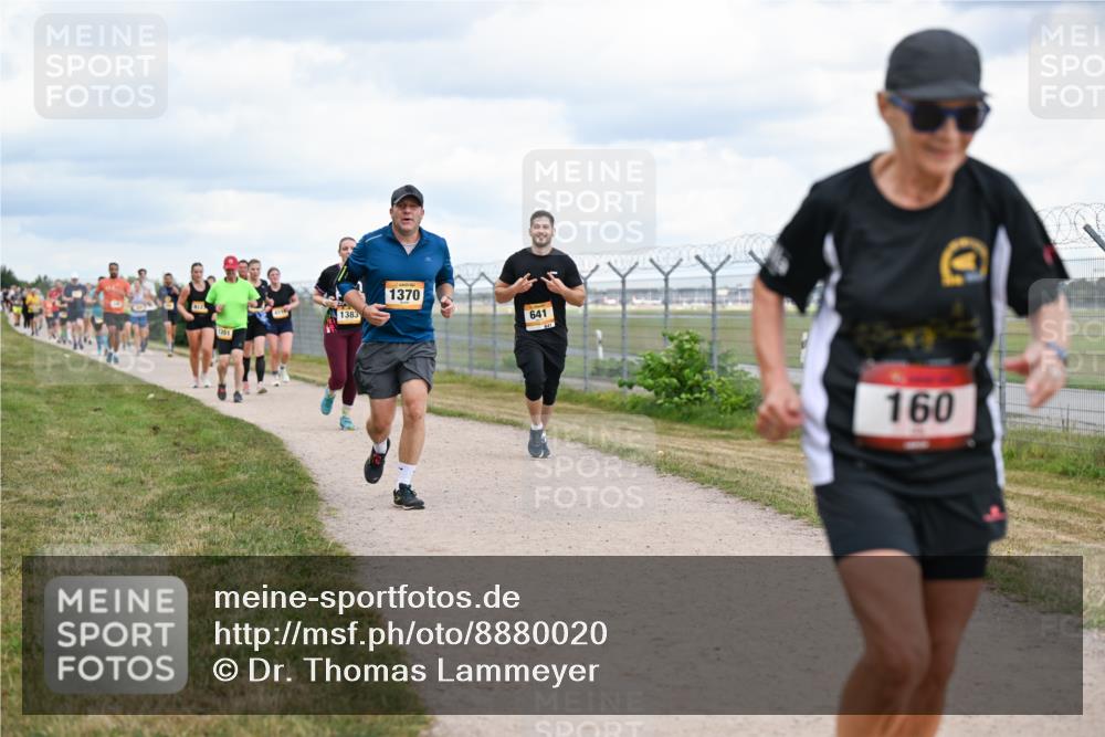 14.09.2025 - Airport Race Dr. Thomas Lammeyer http://msf.ph/oto/8880020 14.09.2025 12:29:57 Laufen 1351, 1383, 1370, 641, 160 meine-sportfotos.de