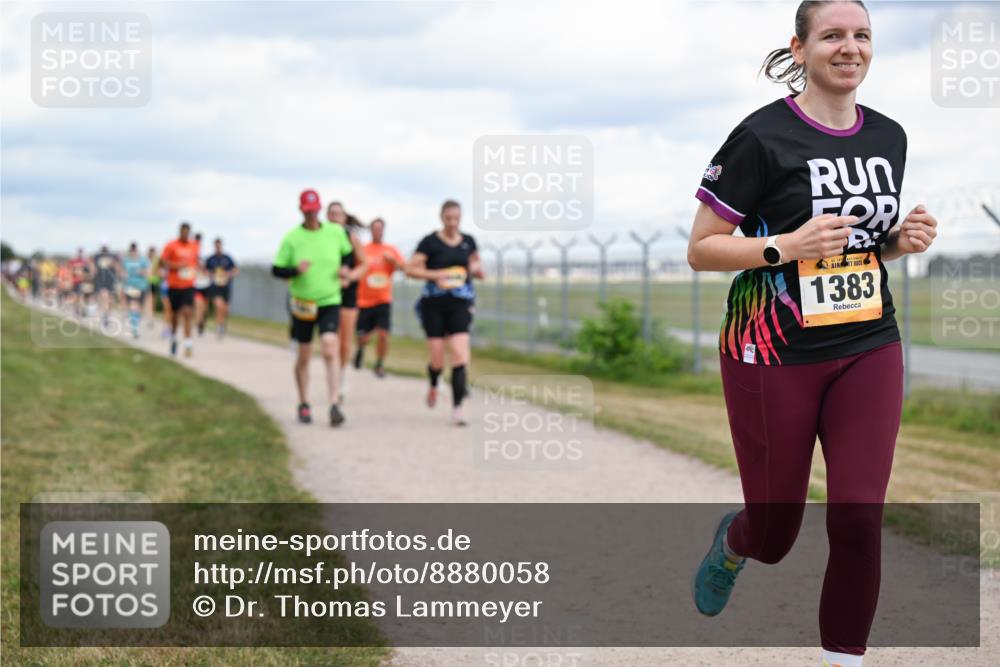 14.09.2025 - Airport Race Dr. Thomas Lammeyer http://msf.ph/oto/8880058 14.09.2025 12:30:02 Laufen 1383 meine-sportfotos.de