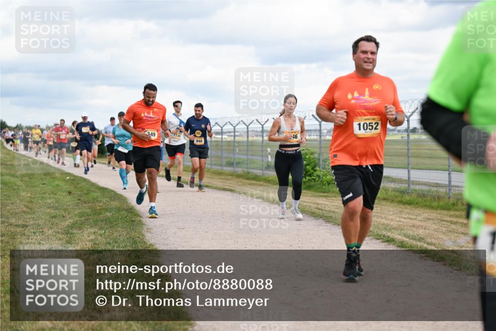 14.09.2025 - Airport Race Dr. Thomas Lammeyer http://msf.ph/oto/8880088 14.09.2025 12:30:07 Laufen 349, 1730, 948, 46, 1052 meine-sportfotos.de