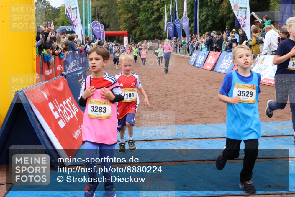 14.09.2025 - Airport Race Strokosch-Dieckow http://msf.ph/oto/8880224 14.09.2025 10:09:43 Ziel 3023, 3037, 3073, 3074, 3108, 3158, 3198, 3277, 3283, 3308, 3454, 3455, 3507, 3529, 3536, 3551, 3610 meine-sportfotos.de