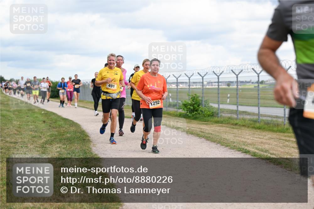 14.09.2025 - Airport Race Dr. Thomas Lammeyer http://msf.ph/oto/8880226 14.09.2025 12:30:22 Laufen 491, 1292 meine-sportfotos.de
