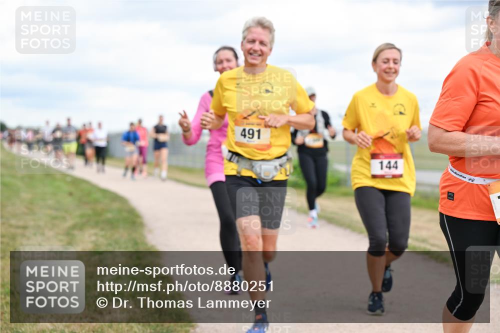 14.09.2025 - Airport Race Dr. Thomas Lammeyer http://msf.ph/oto/8880251 14.09.2025 12:30:25 Laufen 491, 144 meine-sportfotos.de