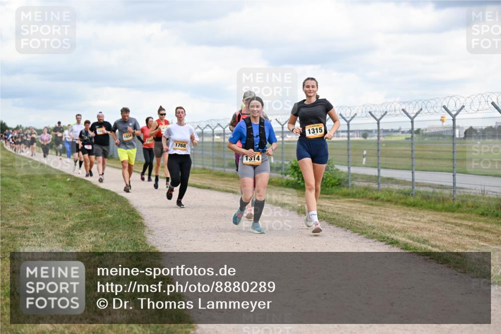 14.09.2025 - Airport Race Dr. Thomas Lammeyer http://msf.ph/oto/8880289 14.09.2025 12:30:30 Laufen 1856, 1768, 1514, 1315 meine-sportfotos.de