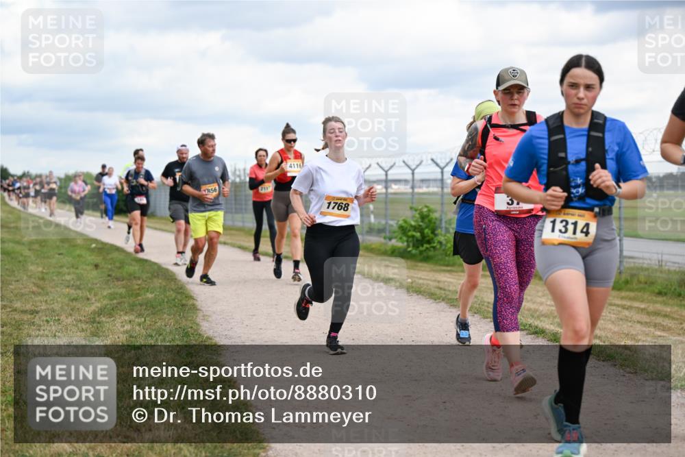 14.09.2025 - Airport Race Dr. Thomas Lammeyer http://msf.ph/oto/8880310 14.09.2025 12:30:33 Laufen 56, 210, 4116, 1768, 1314 meine-sportfotos.de