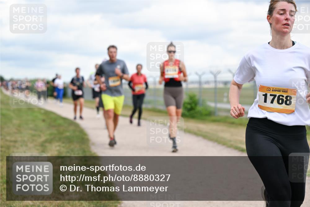 14.09.2025 - Airport Race Dr. Thomas Lammeyer http://msf.ph/oto/8880327 14.09.2025 12:30:34 Laufen 1768 meine-sportfotos.de