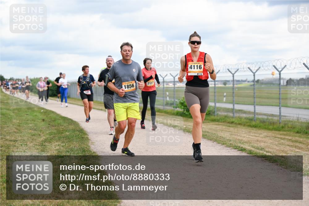 14.09.2025 - Airport Race Dr. Thomas Lammeyer http://msf.ph/oto/8880333 14.09.2025 12:30:35 Laufen 1856, 2151, 4116, 4116 meine-sportfotos.de