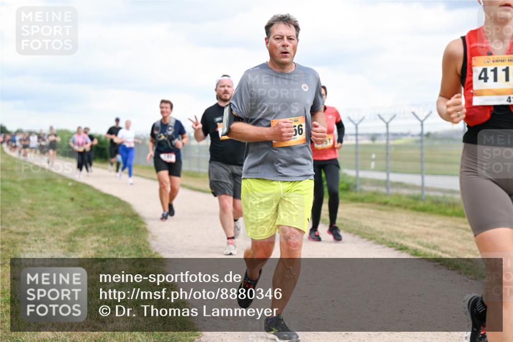 14.09.2025 - Airport Race Dr. Thomas Lammeyer http://msf.ph/oto/8880346 14.09.2025 12:30:37 Laufen 56, 411 meine-sportfotos.de
