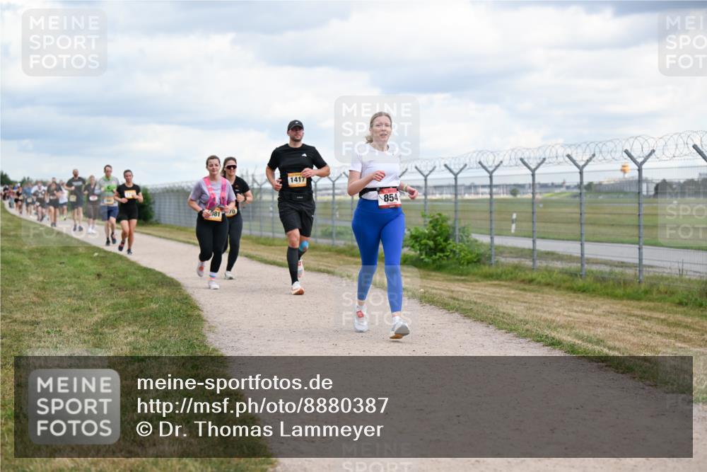 14.09.2025 - Airport Race Dr. Thomas Lammeyer http://msf.ph/oto/8880387 14.09.2025 12:30:42 Laufen 981, 1417, 854 meine-sportfotos.de