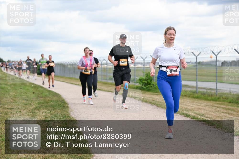 14.09.2025 - Airport Race Dr. Thomas Lammeyer http://msf.ph/oto/8880399 14.09.2025 12:30:43 Laufen 1081, 1417, 854 meine-sportfotos.de