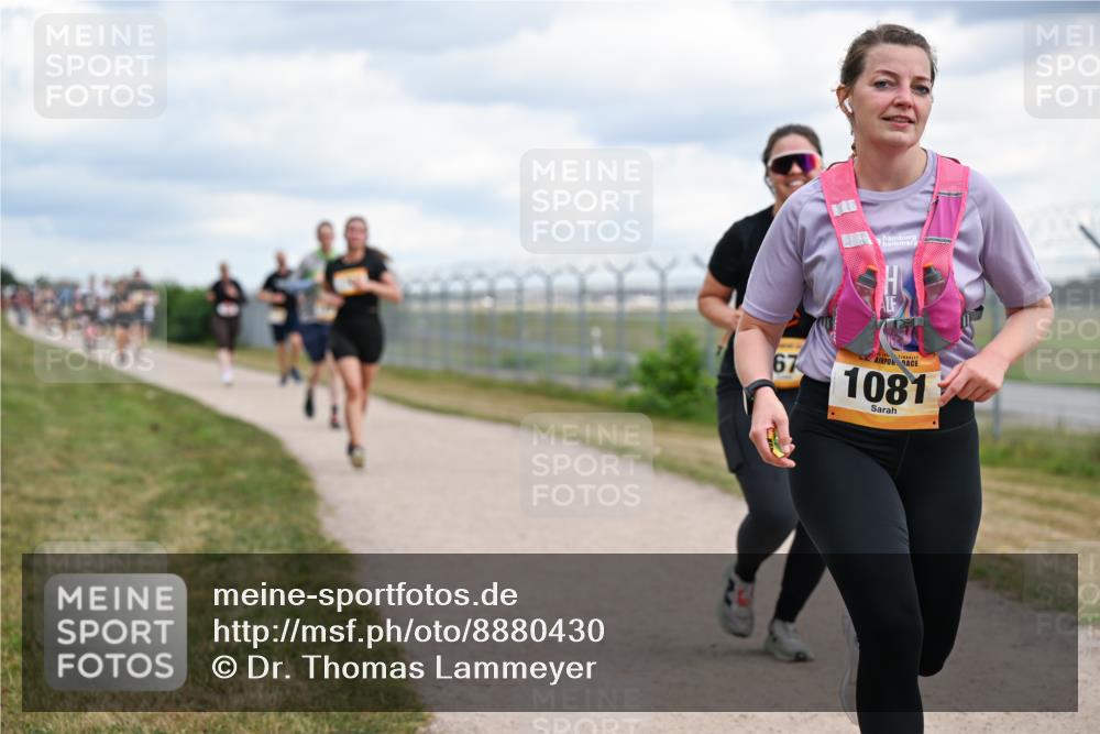 14.09.2025 - Airport Race Dr. Thomas Lammeyer http://msf.ph/oto/8880430 14.09.2025 12:30:47 Laufen 67, 1081 meine-sportfotos.de