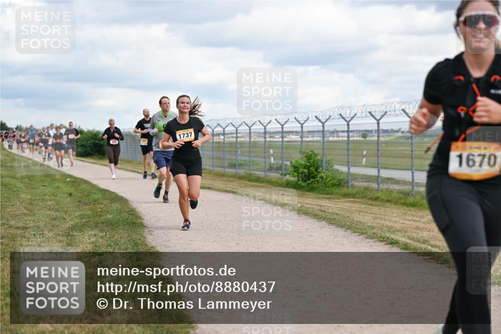 14.09.2025 - Airport Race Dr. Thomas Lammeyer http://msf.ph/oto/8880437 14.09.2025 12:30:48 Laufen 1469, 1737, 1670 meine-sportfotos.de
