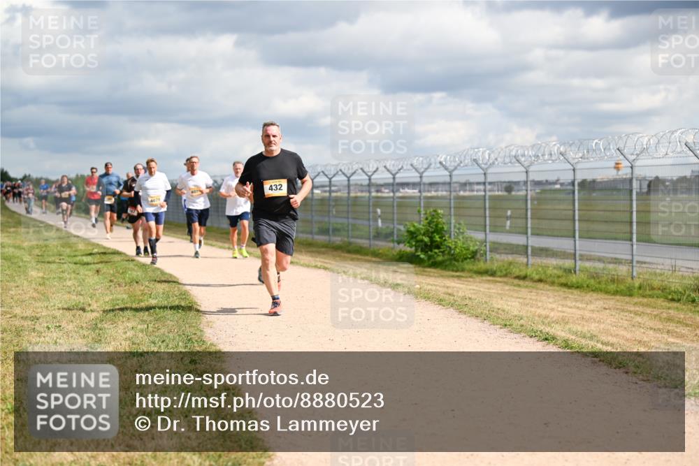 14.09.2025 - Airport Race Dr. Thomas Lammeyer http://msf.ph/oto/8880523 14.09.2025 12:30:58 Laufen 4078, 407, 432 meine-sportfotos.de