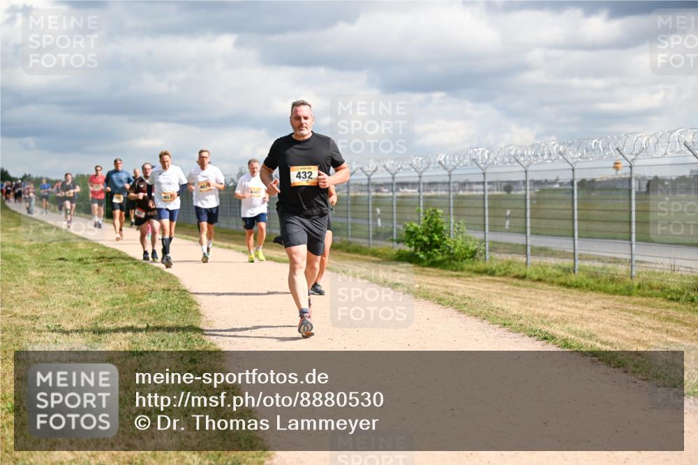 14.09.2025 - Airport Race Dr. Thomas Lammeyer http://msf.ph/oto/8880530 14.09.2025 12:30:58 Laufen 40, 407, 4080, 432 meine-sportfotos.de