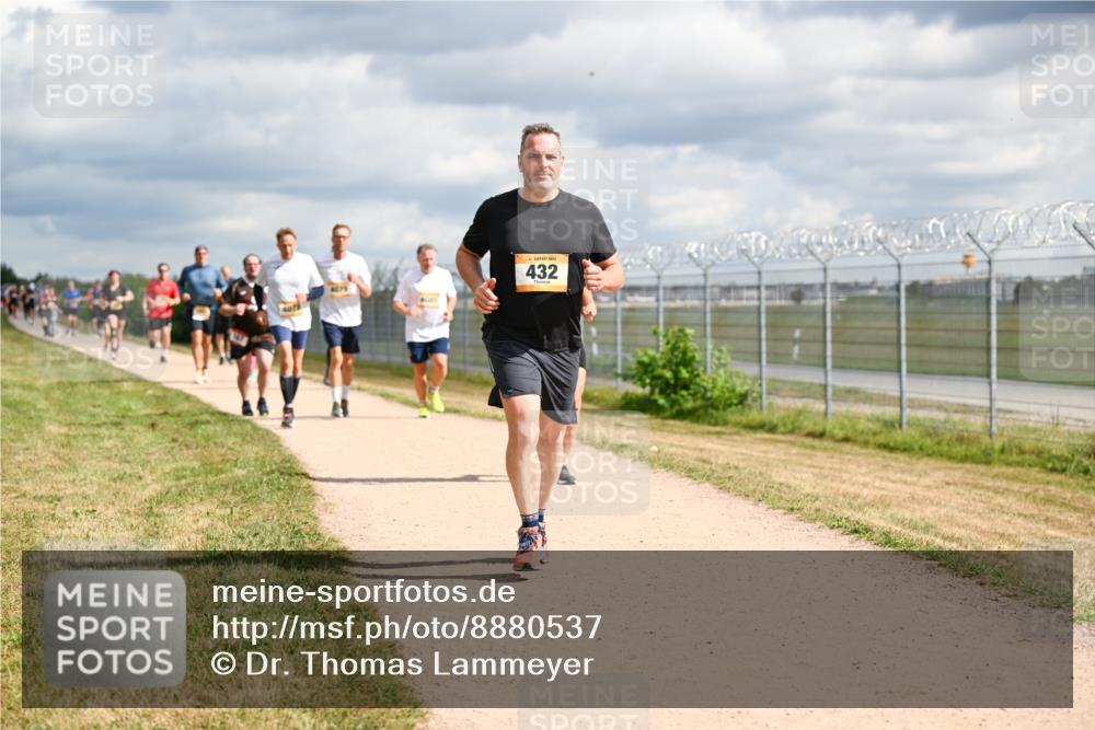 14.09.2025 - Airport Race Dr. Thomas Lammeyer http://msf.ph/oto/8880537 14.09.2025 12:30:59 Laufen 4078, 6079, 432 meine-sportfotos.de