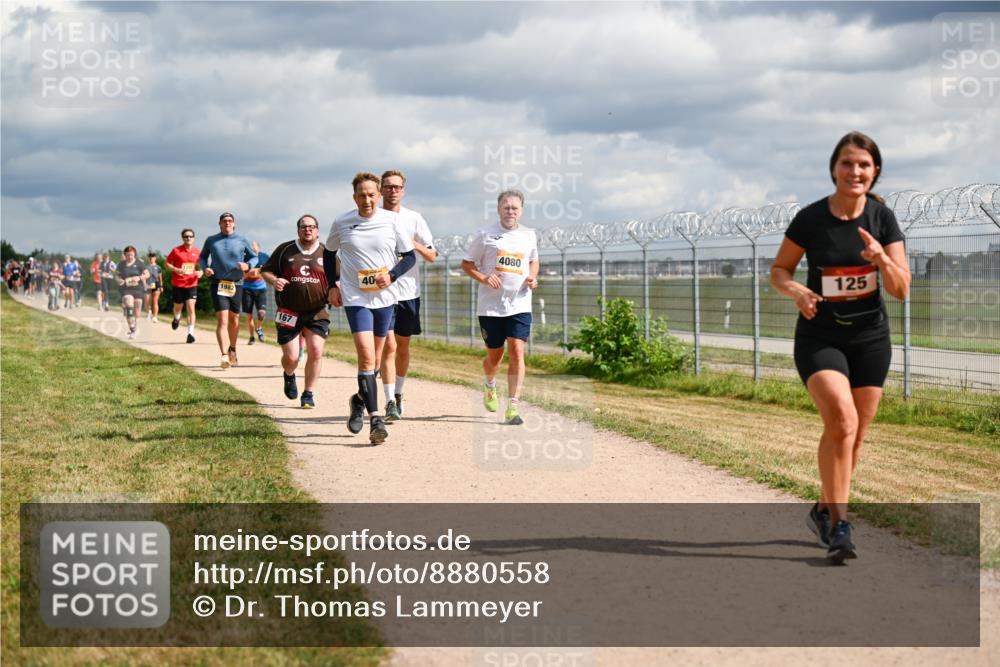 14.09.2025 - Airport Race Dr. Thomas Lammeyer http://msf.ph/oto/8880558 14.09.2025 12:31:01 Laufen 1982, 167, 40, 4080, 125 meine-sportfotos.de