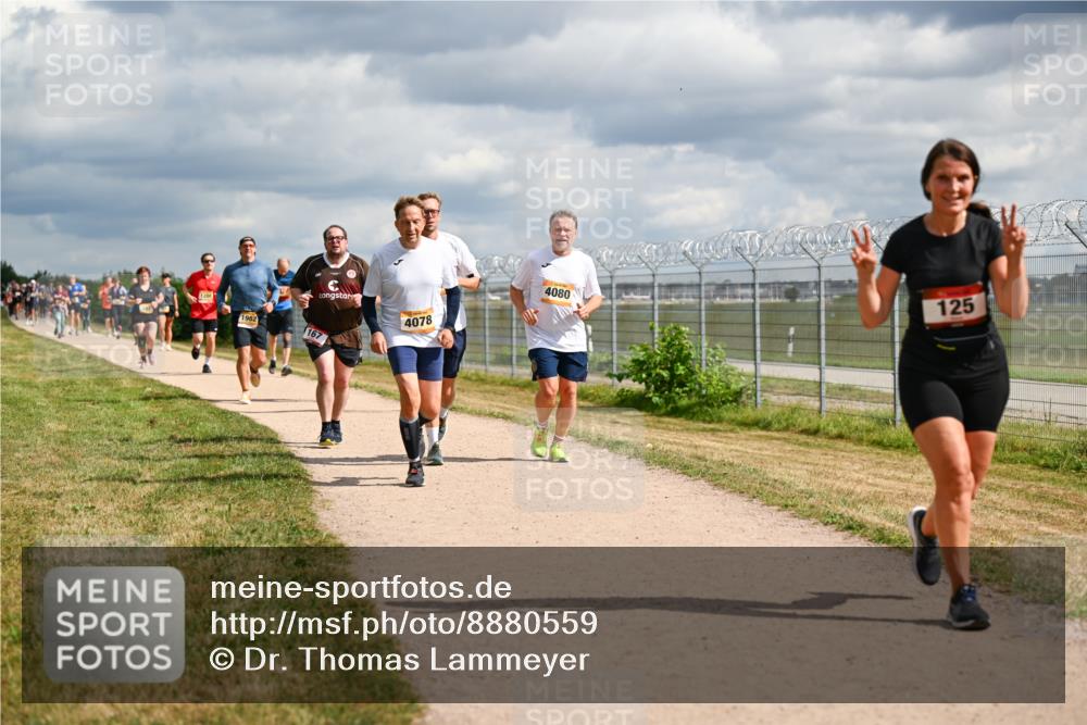 14.09.2025 - Airport Race Dr. Thomas Lammeyer http://msf.ph/oto/8880559 14.09.2025 12:31:01 Laufen 4078, 4080, 125, 1982, 167 meine-sportfotos.de