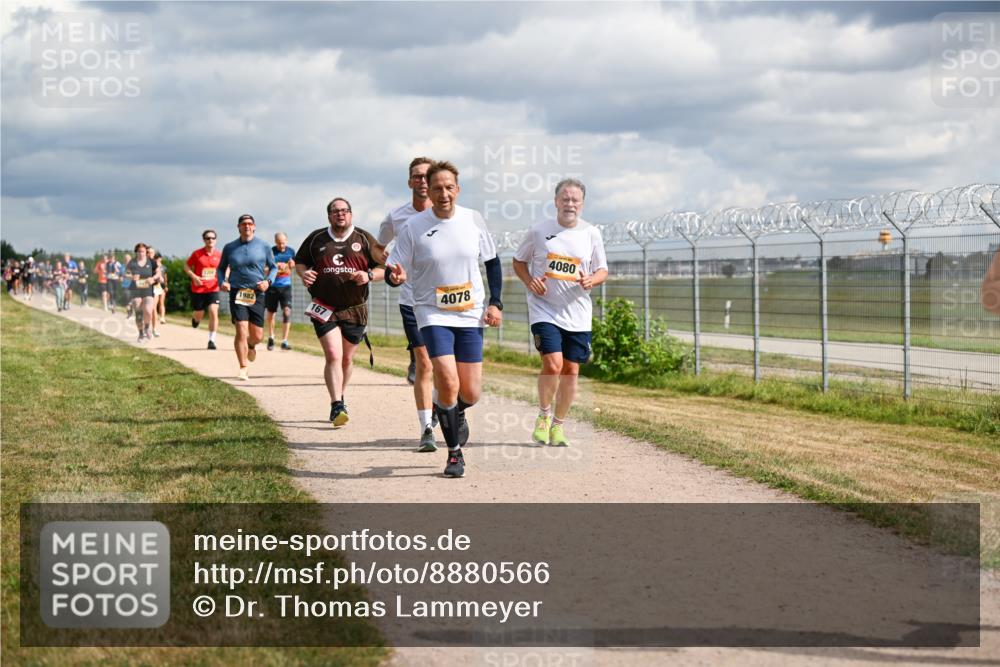 14.09.2025 - Airport Race Dr. Thomas Lammeyer http://msf.ph/oto/8880566 14.09.2025 12:31:02 Laufen 1982, 167, 4080, 4078 meine-sportfotos.de