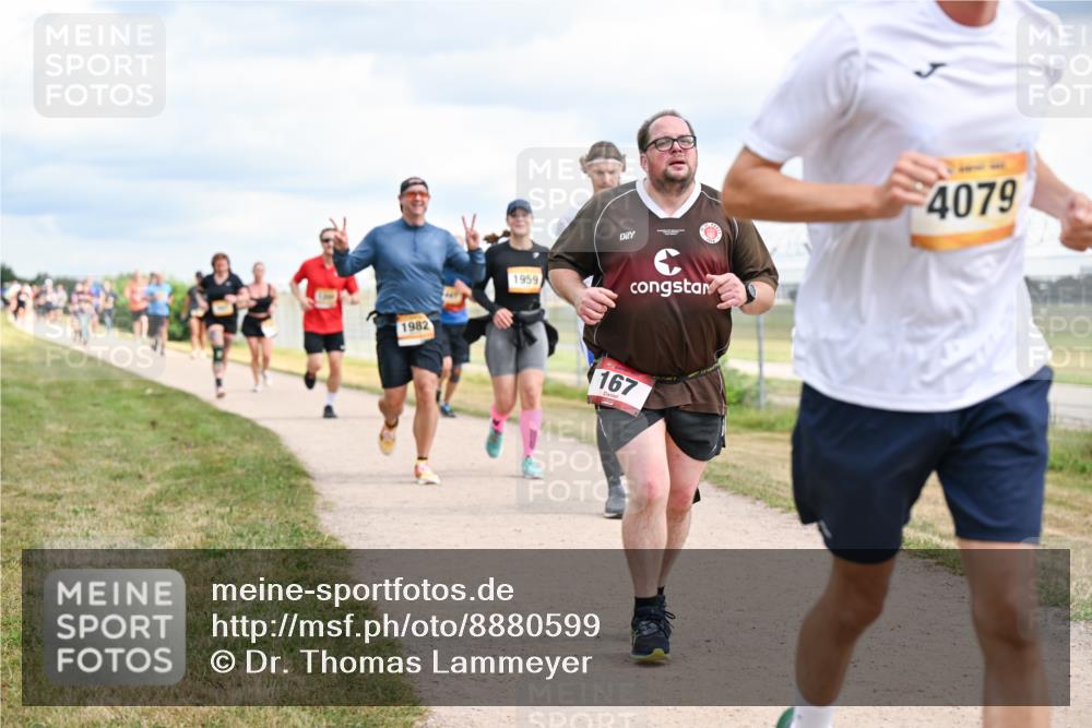 14.09.2025 - Airport Race Dr. Thomas Lammeyer http://msf.ph/oto/8880599 14.09.2025 12:31:05 Laufen 1982, 1959, 167, 4079 meine-sportfotos.de